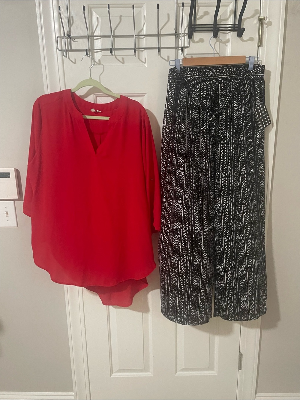 Black & White Patterned Wide-Leg Pants nwt 1x red 18/20 blouse
